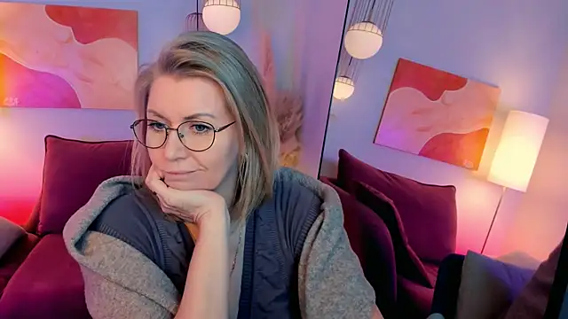 Annie_Light's cam snapshot