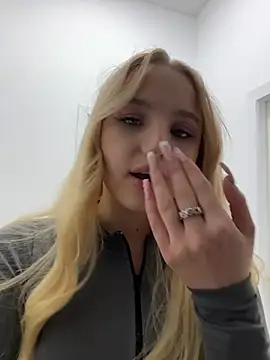 Sky_Cutie's cam snapshot