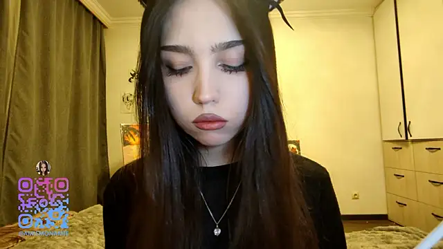 Qwami_Amie's cam snapshot