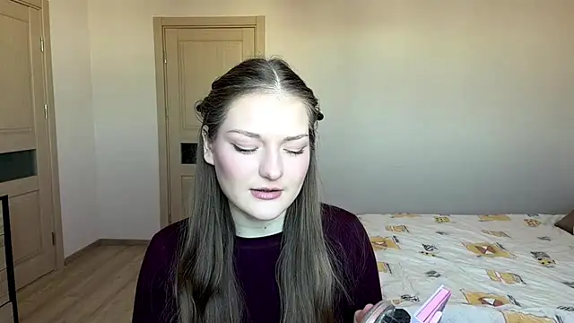 Milayouknow's cam snapshot