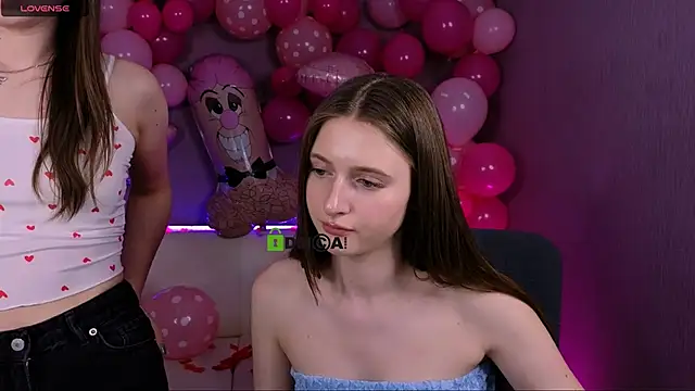 nekky_mouse live sex cam