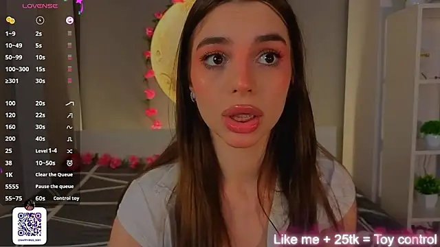 LauraHansil live sex cam