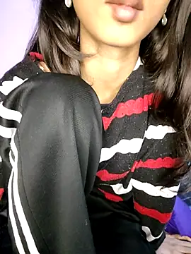 AYUSHI_03's cam snapshot