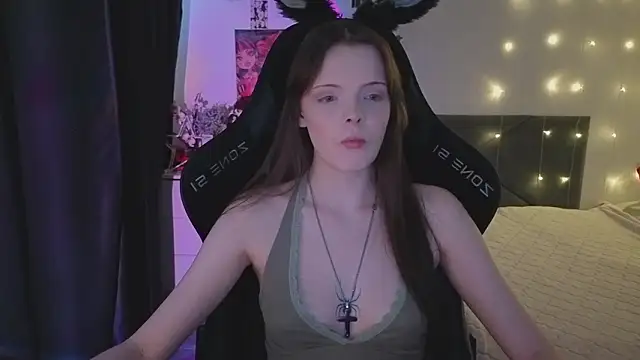 Luna_Navy's cam snapshot