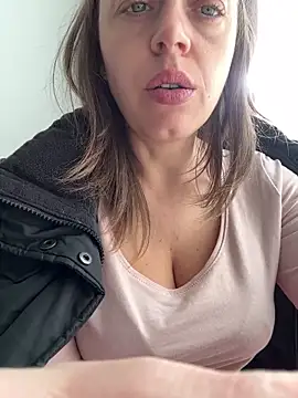 ladywithbigass live sex cam