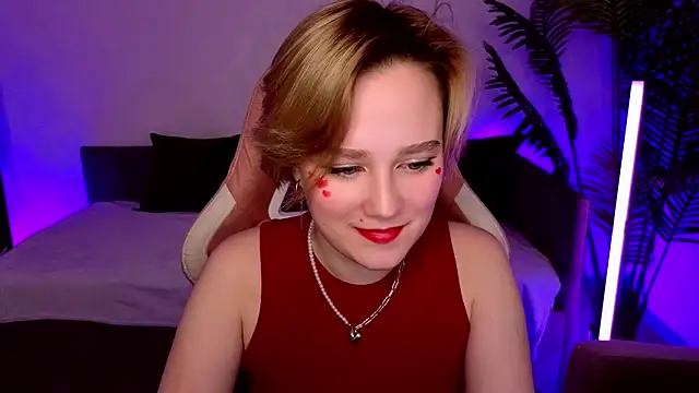 Ellie_Heavenly's cam snapshot