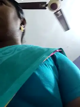 yamini1431's cam snapshot