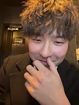 yuuki8910 live sex cam