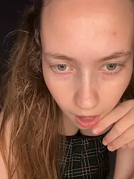 Holy_Poly's cam snapshot