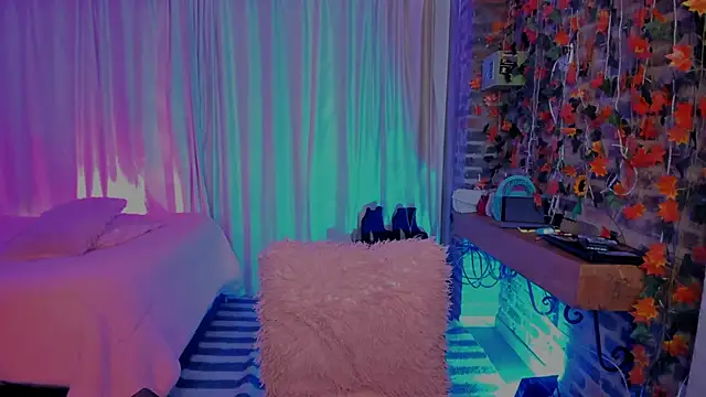 LaGoldenBitch live sex cam