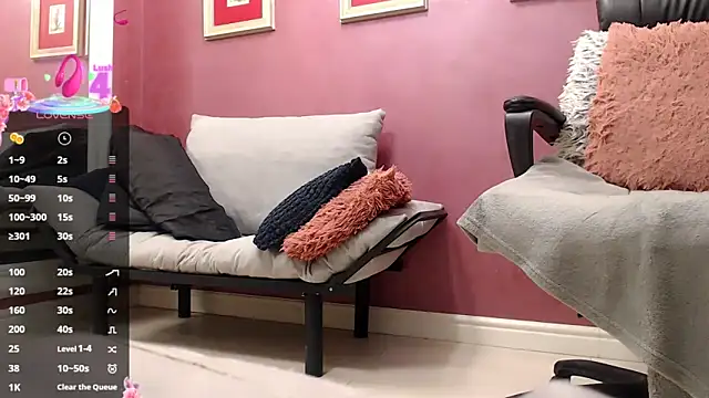 Wetandnaughtyxx live sex cam