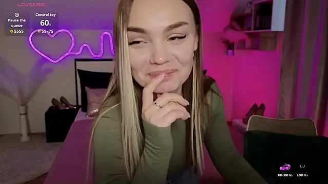 KitsyMoore's cam snapshot