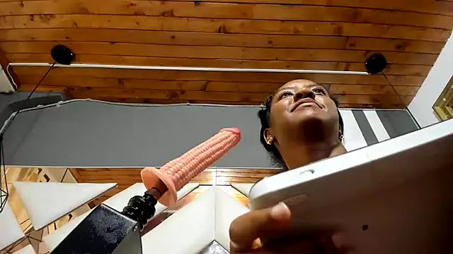 tiffany-smith's cam snapshot