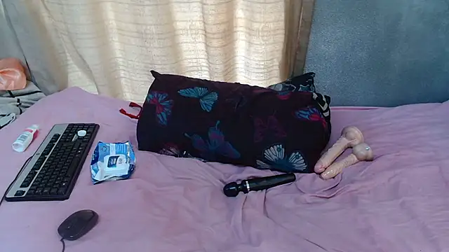 curvydarckcohocolate's cam snapshot