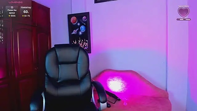 AnaFoxxx_'s cam snapshot