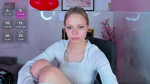 lucy_loy's cam snapshot