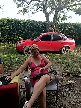 hotandfierylatinos2023's cam snapshot