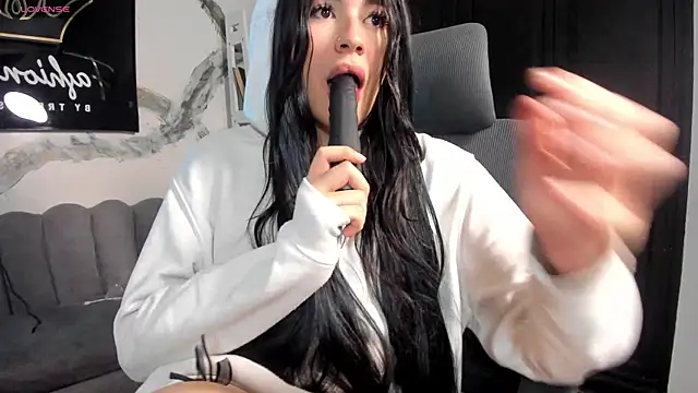 alahiaFoxter_'s cam snapshot