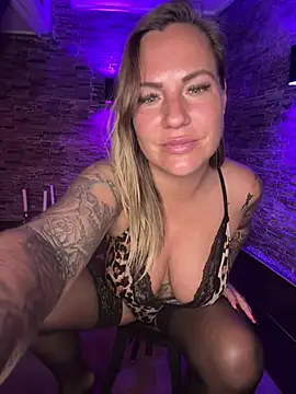 Kira_Knight20's cam snapshot