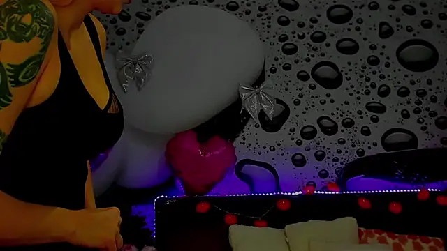 AlmaFancy's cam snapshot