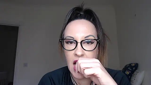 Humiliatrixxxx live sex cam