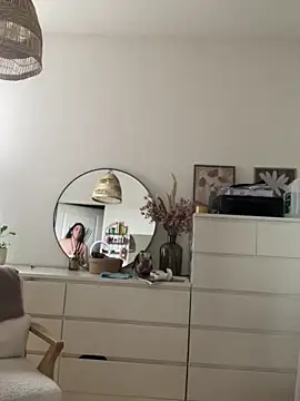 Petite_minette30 live sex cam