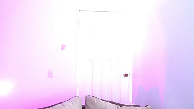 milfrousse's cam snapshot