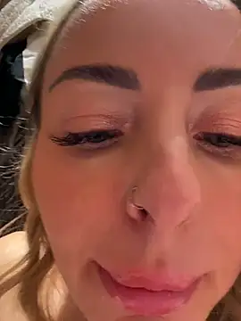 EmaSalis live sex cam