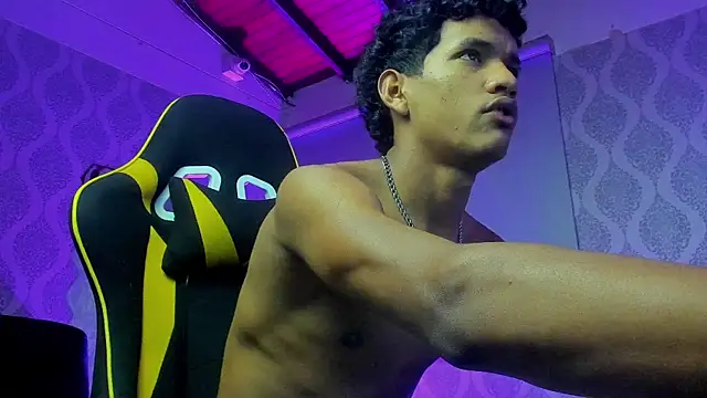 Boy_savoy live sex cam