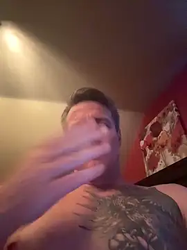 DILFiGuess1 live sex cam