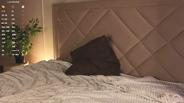 NormaCusson live sex cam