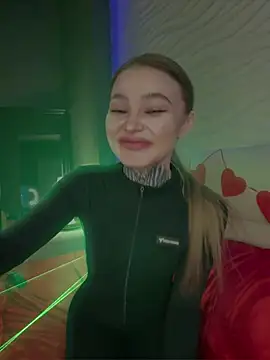 AriWild live sex cam