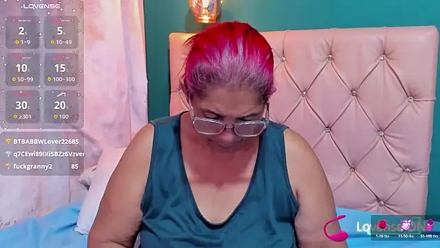 renata_milf_ live sex cam