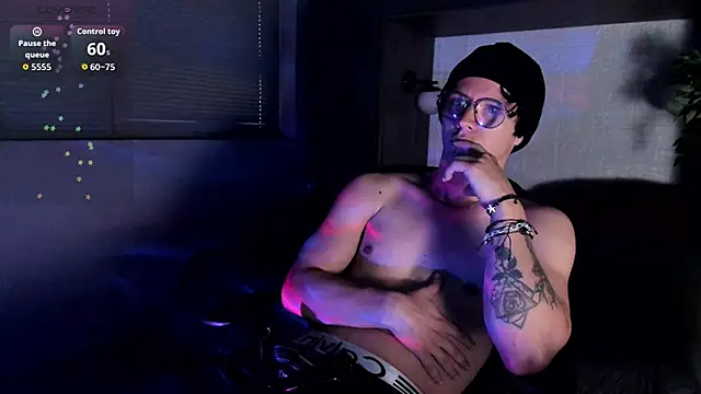 Brandon_starkk live sex cam