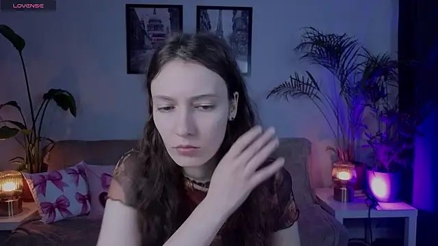 VioletaBloom live sex cam