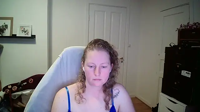 Girlnina-1995 live sex cam