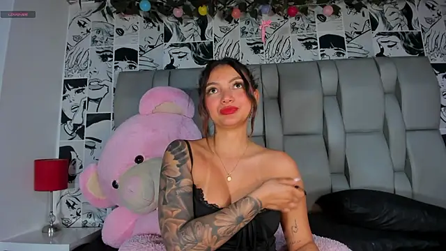 LucyRosse's cam snapshot