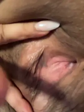 bella_dauergeil's cam snapshot