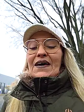 lisalustjouw live sex cam