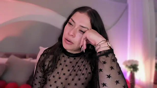 Nicolle_W's cam snapshot