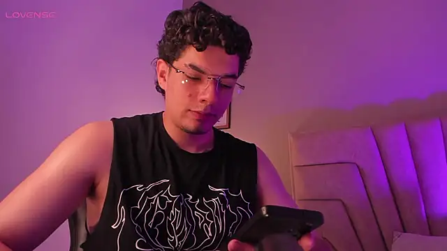 Axel_Creed's cam snapshot