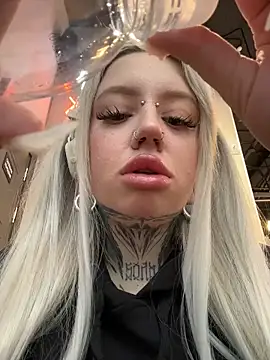 Chiibi's cam snapshot