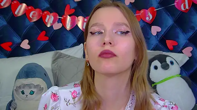 LiliLinn live sex cam