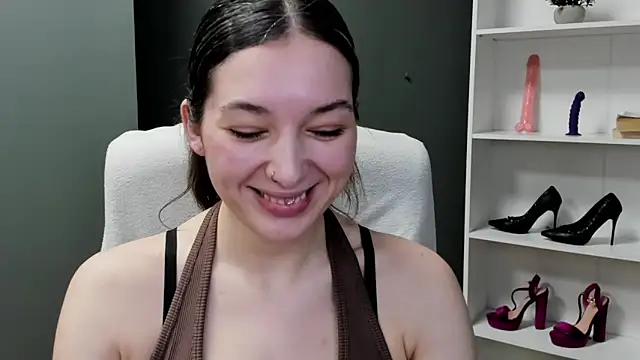 Meagn_Extasy's cam snapshot