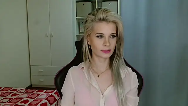 KristineGlow's cam snapshot