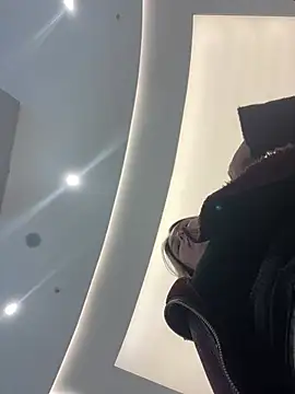 KateBurlesk's cam snapshot