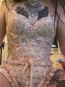 Queen__Mia's cam snapshot