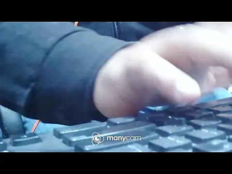 pussyrider1-4u's cam snapshot