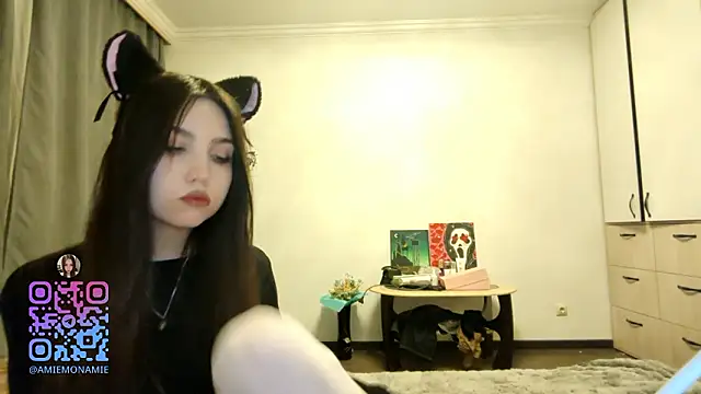 Qwami_Amie's cam snapshot