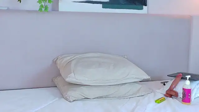 VioletBloomm live sex cam